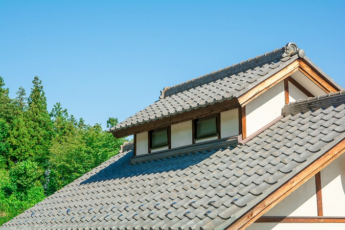 屋根の葺き替え工事を行うタイミングって？